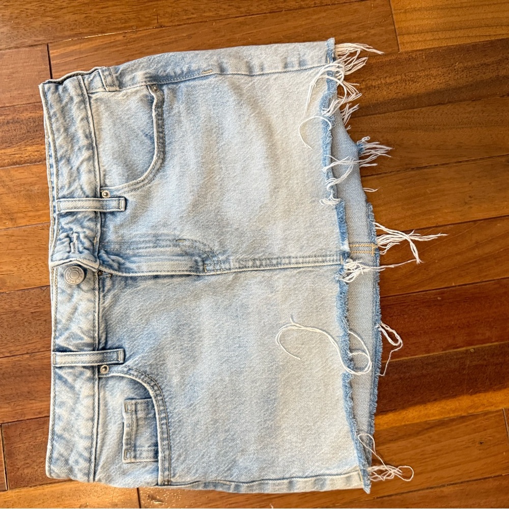 PacSun Light Wash Frayed Jean Shorts